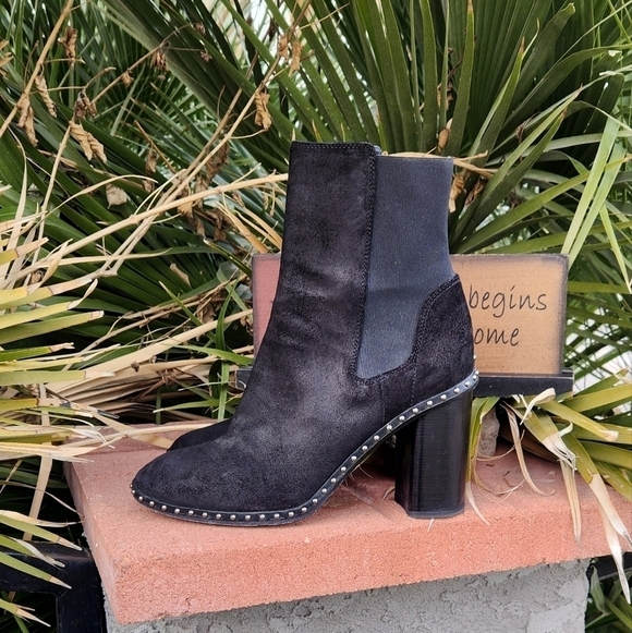 Rag and Bone black suede‎ studded boots - Picture 4 of 12